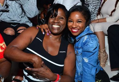 Anita Johnson Andrews with her daughter at a show.